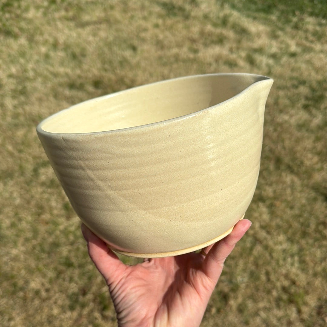 Mixing bowl