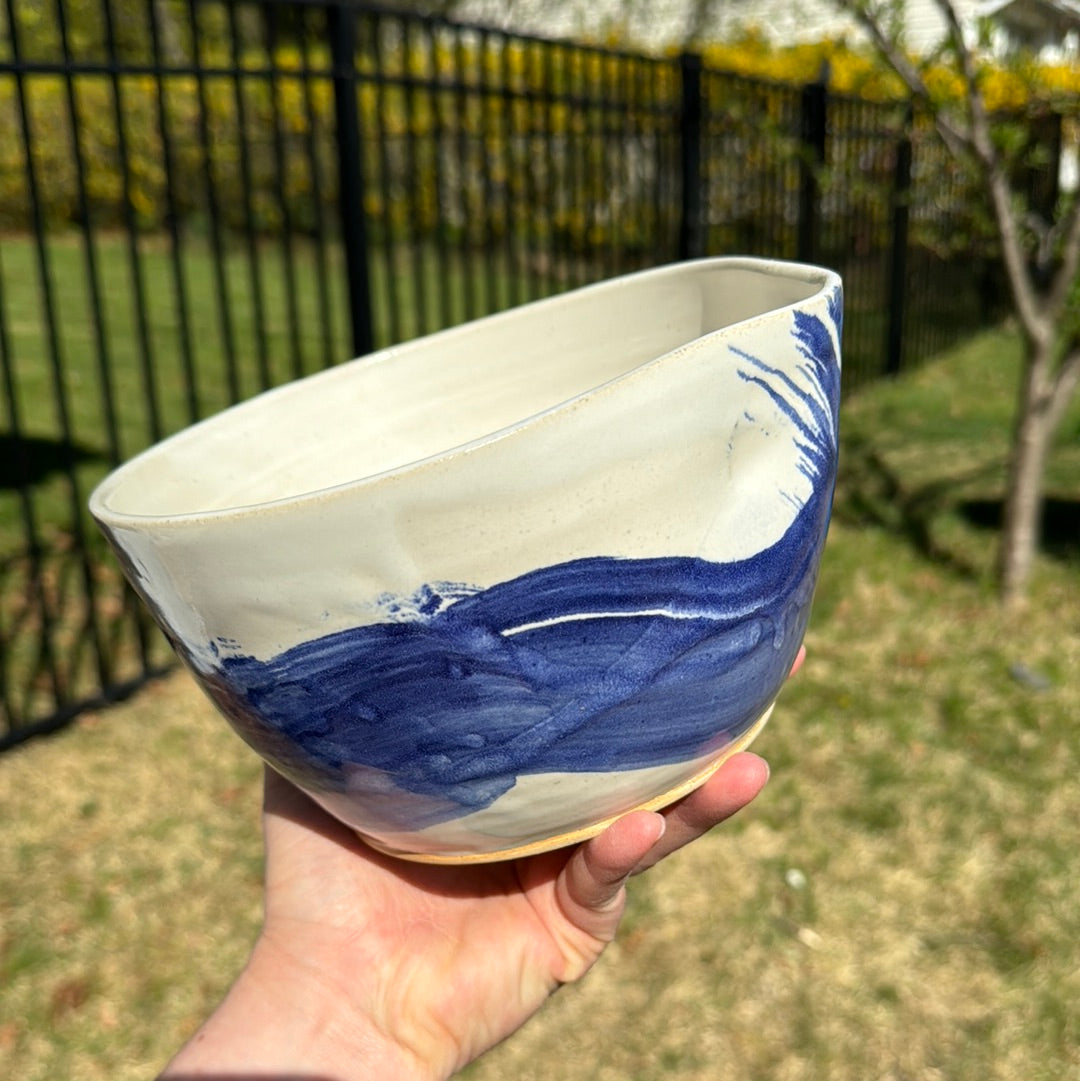 Mixing bowl